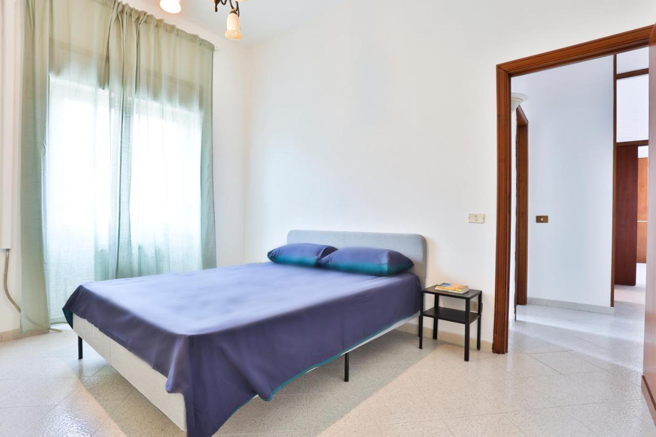 Bright Apartment Near The Sea With Parking ساليرنو المظهر الخارجي الصورة