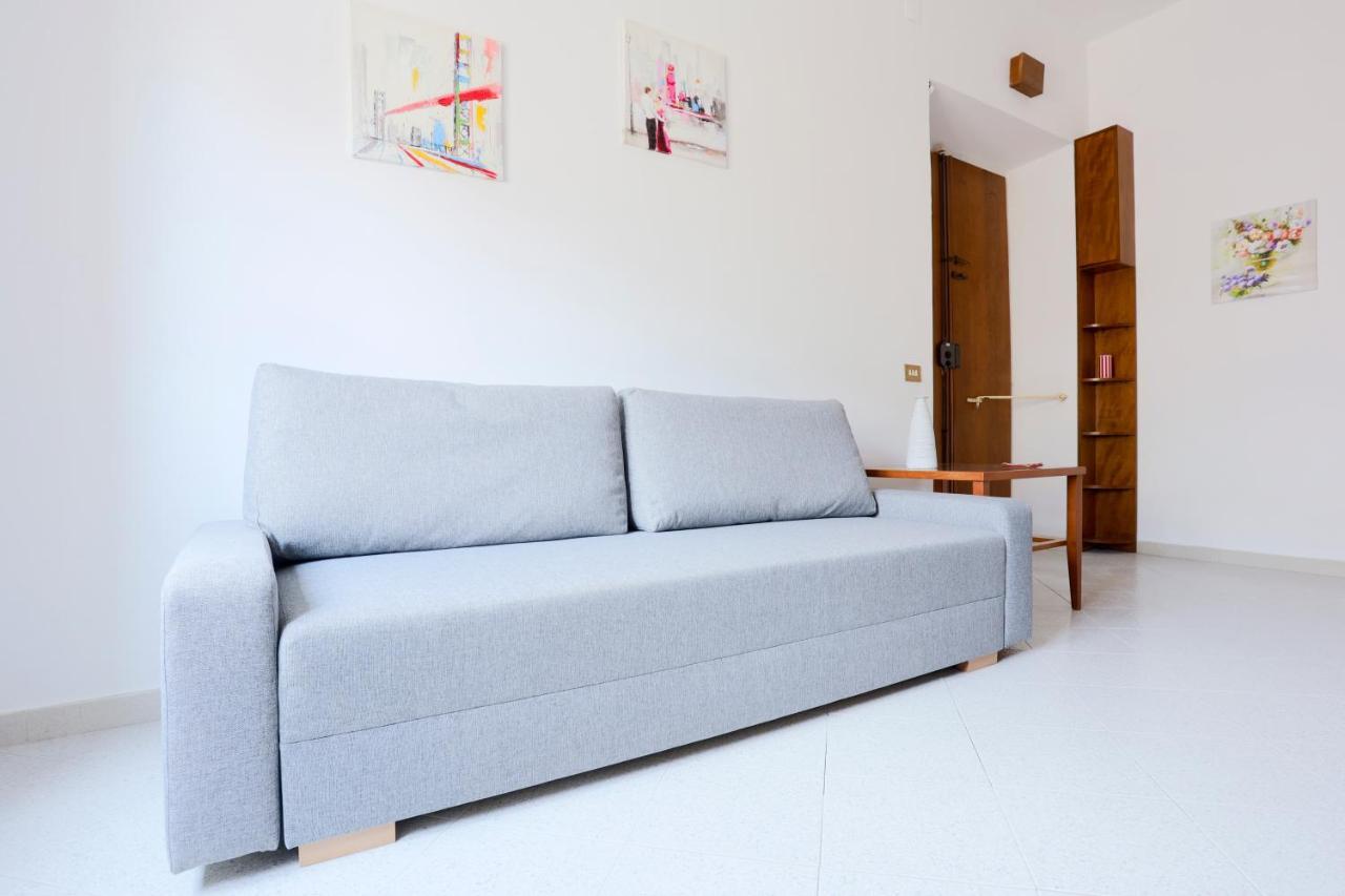 Bright Apartment Near The Sea With Parking ساليرنو المظهر الخارجي الصورة