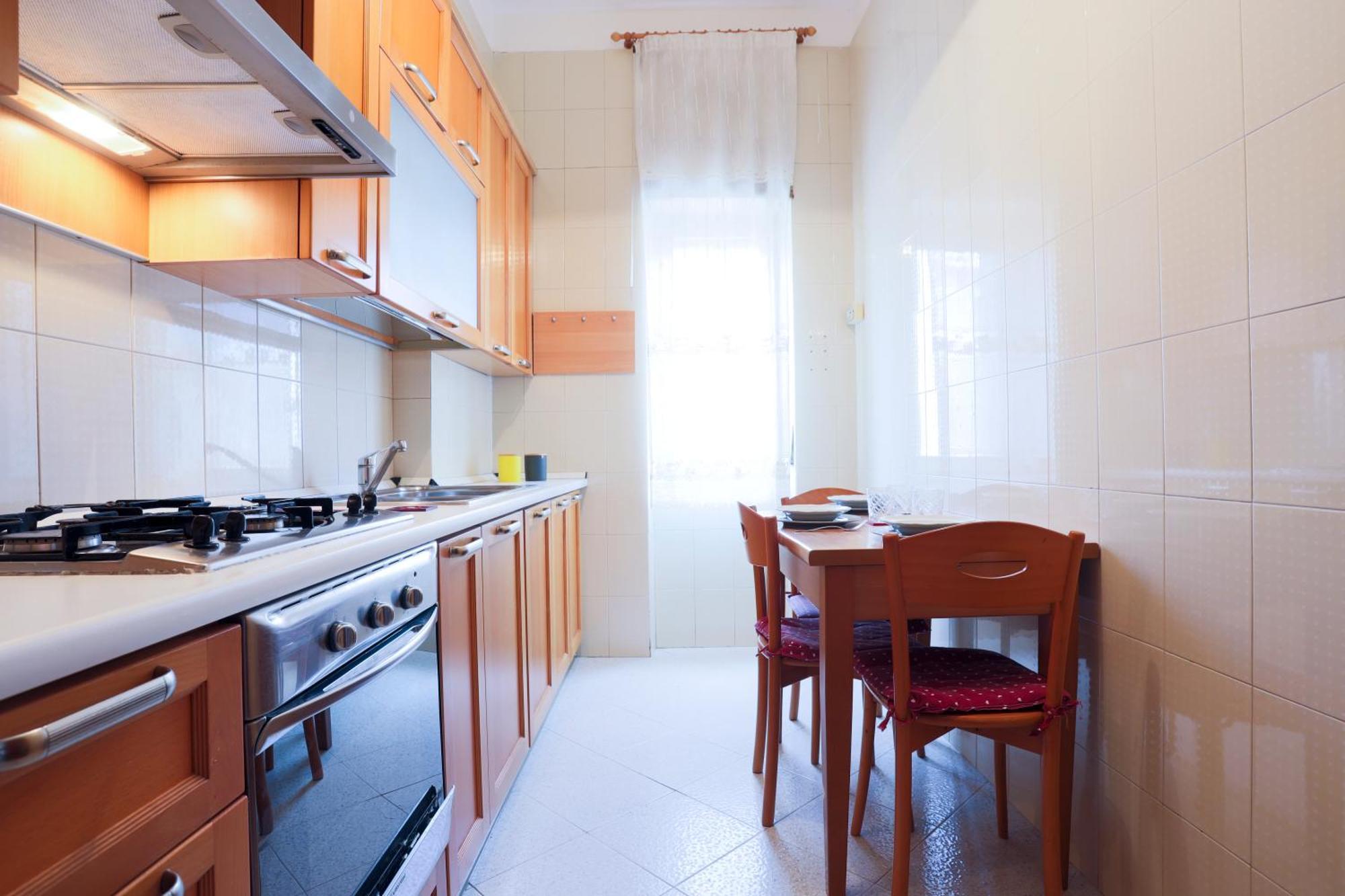 Bright Apartment Near The Sea With Parking ساليرنو المظهر الخارجي الصورة